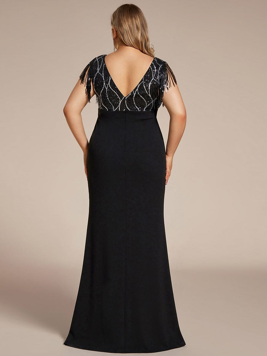 Vestido de novia de sirena con abertura alta, sin mangas, con borlas y lentejuelas de Weitese